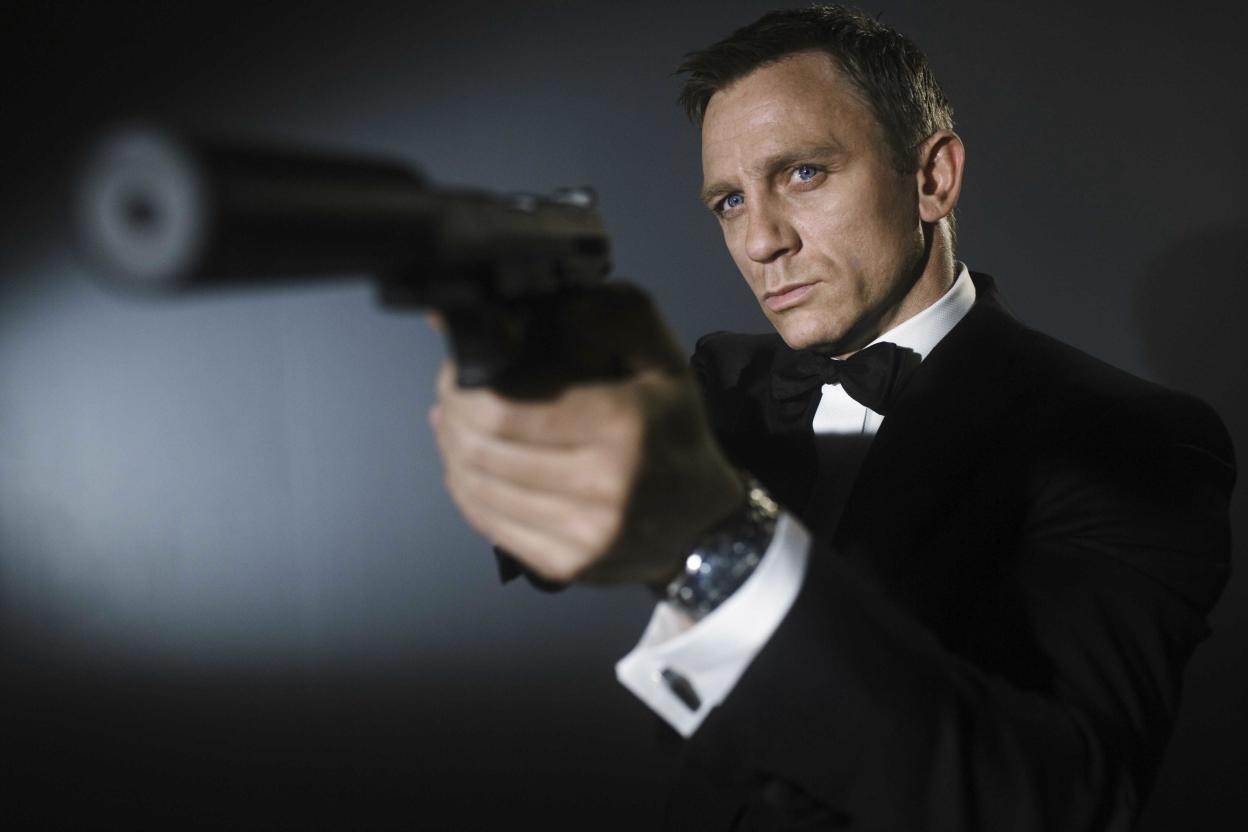 bond1sea 6 Lessons in Manliness from James Bond